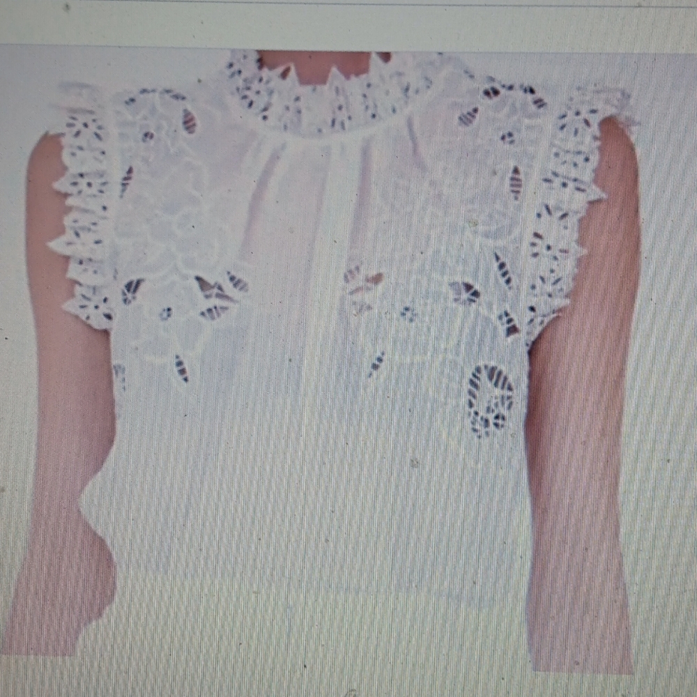 CHRISTY LYNN..NORA TOP..MEDIUM